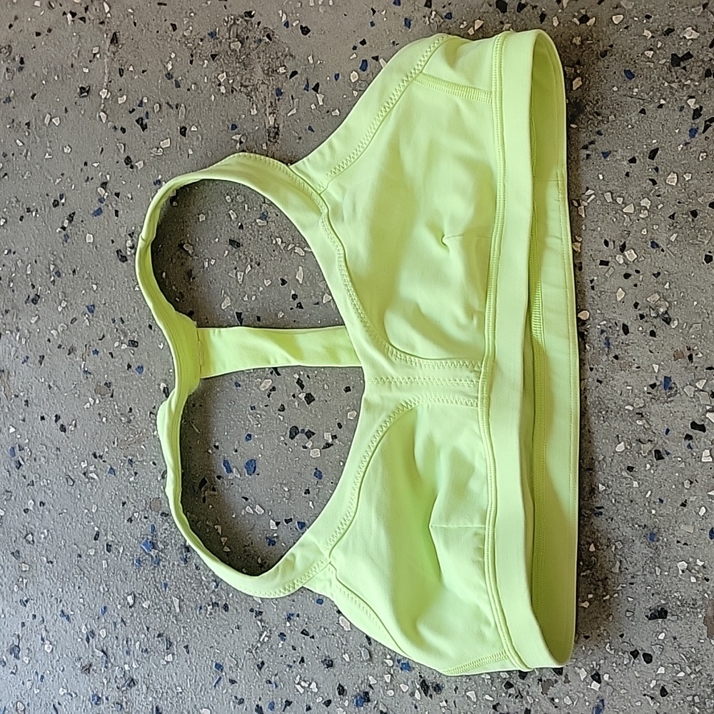 Lululemon sports bra